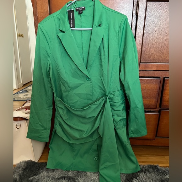 pretty little thing green blazer dress Pretty Little Thing Green Faux Leather Shoulder Pad Belt Blazer Dress Size S NWT
